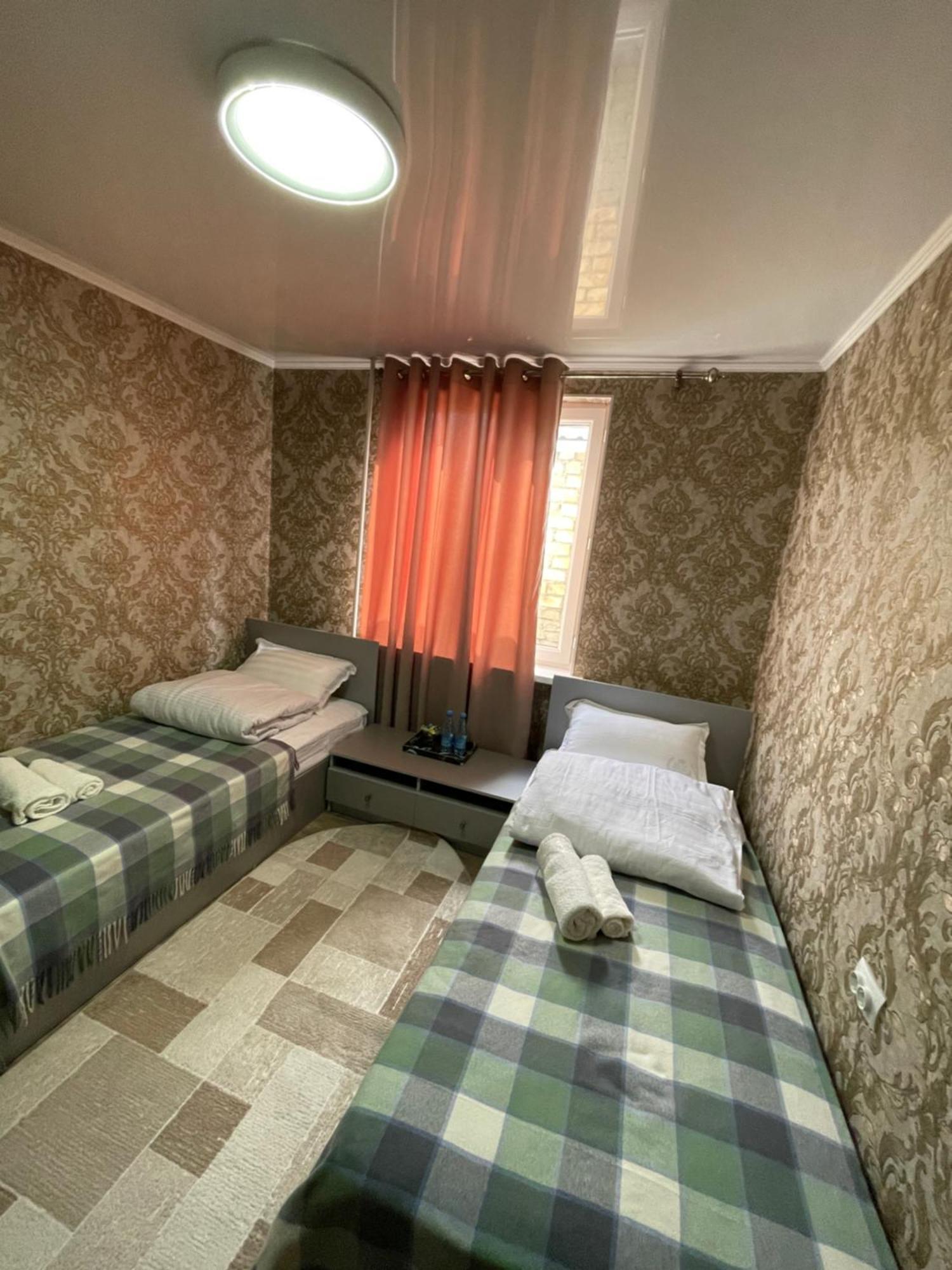 Fam_House 호텔 비슈케크 외부 사진